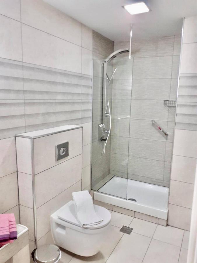 Avra Comfort Rooms Nea Poteidaia Exteriör bild