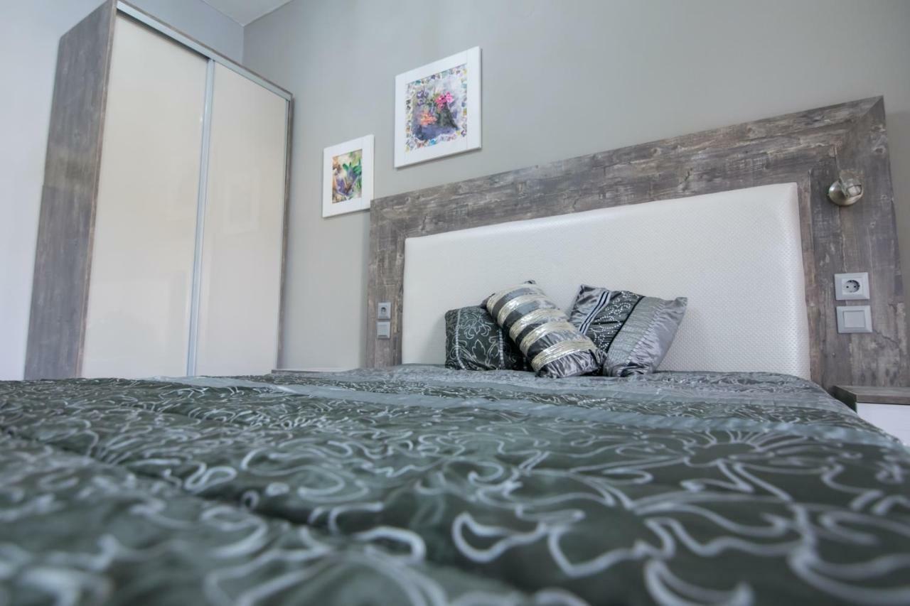 Avra Comfort Rooms Nea Poteidaia Exteriör bild