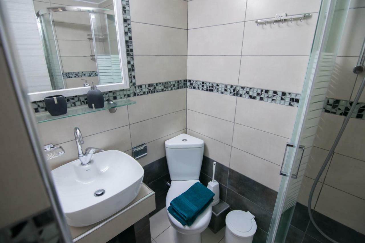 Avra Comfort Rooms Nea Poteidaia Exteriör bild